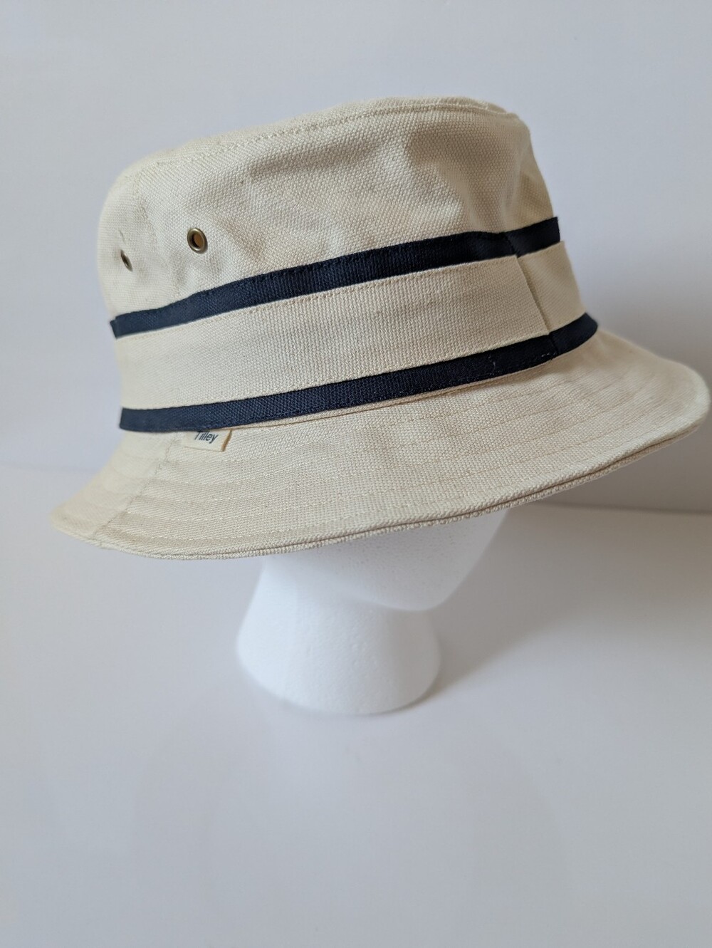 NWOT Tilley Canvas Bucket Hat Preppy Beach Size S/M